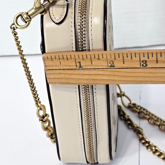 Coach Beige Signature Crossbody Bag with Gold Chain - Picture 4 of 12